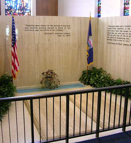 Mamie and Ike's tomb