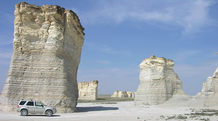 Calk Pyramids, Monument Rocks - Kansas Travel