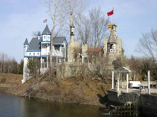 Kracht's Castle and Palace