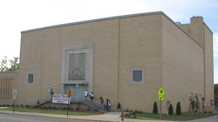 Iola's Bowlus Fine Arts Center