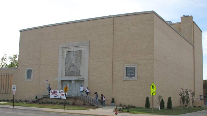 Iola's Bowlus Fine Arts Center