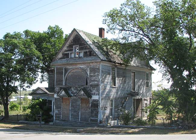 Galena home next to old Route 66.