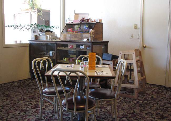 Cafe on the Route dining room