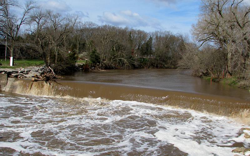 Cottonwood River Dam