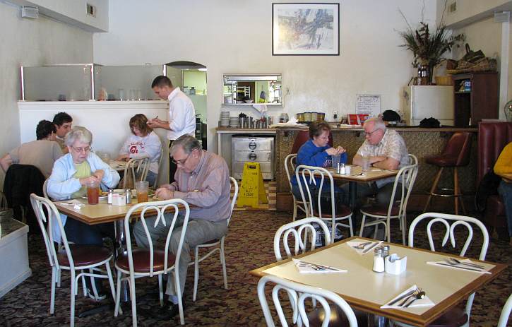 Cafe on the Route dining room