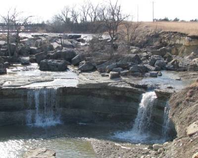 Lake Kahola Waterfall