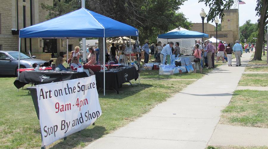 Art on the Square at Prairiesta