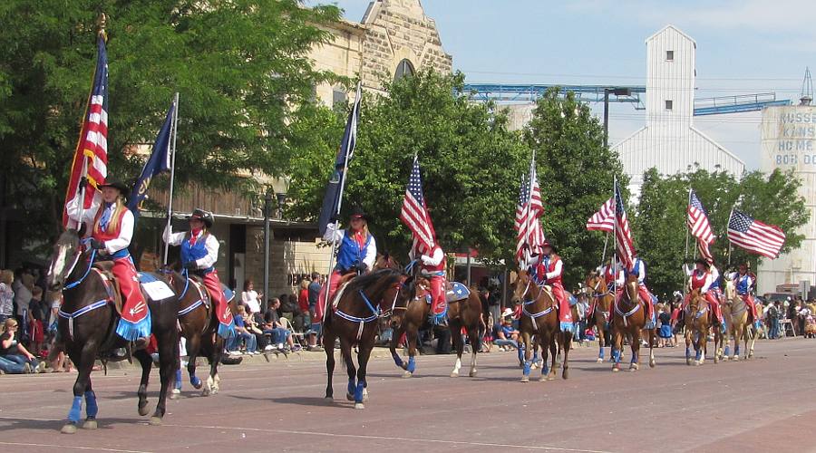 Prairie Duster Drill Team - Prairiesta Parade