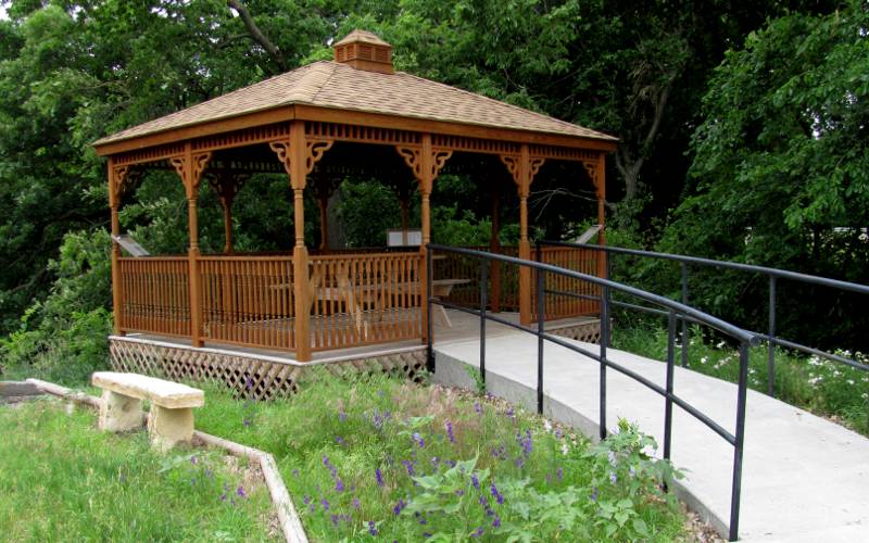 Gazebo at the South Fork Spillman Creek Double Arch Bridge