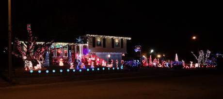 92nd Street Holiday light display - Overland Park, Kansas