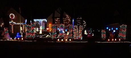 Pawnee Lane Christmas Display - Leawood, Kansas