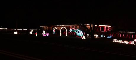 Creten Family Christmas Display - Shawnee, Kansas