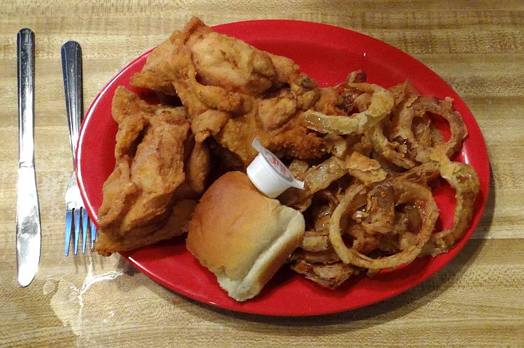 fried chicken at the Nu Grille in Fort Scott