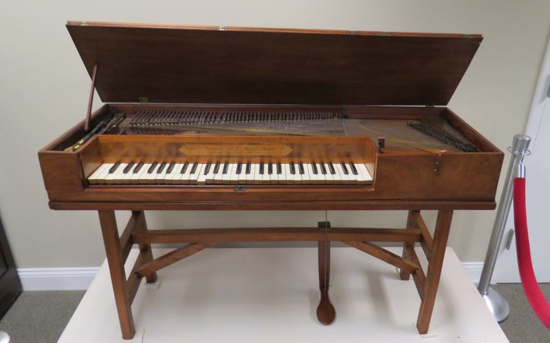 Buntebar square piano