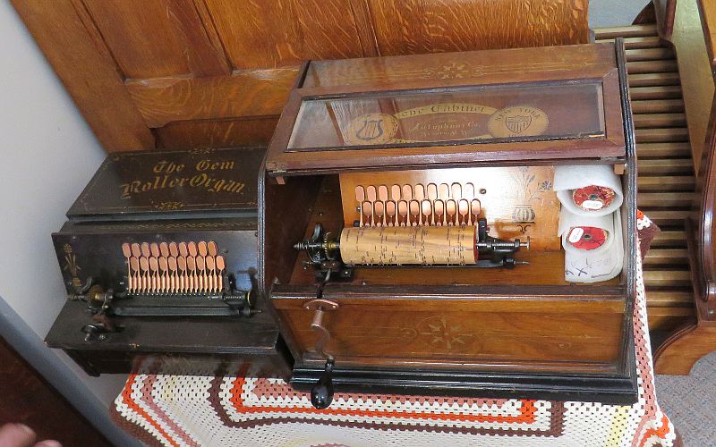 Autophone Cabinet Roller Organ