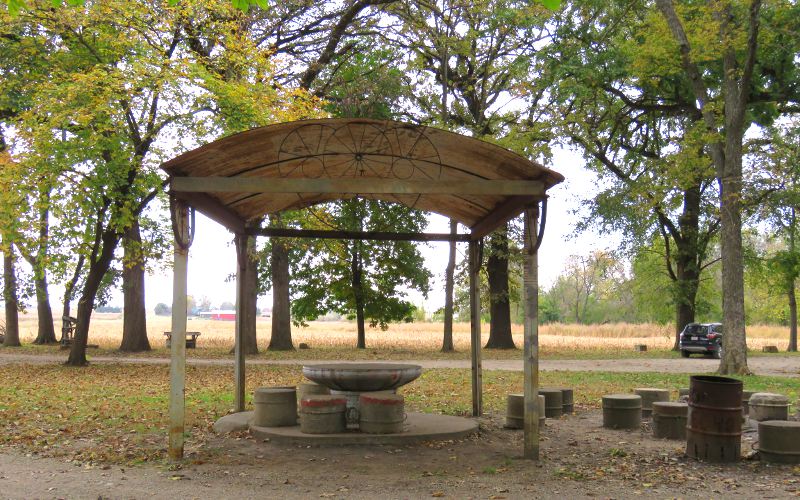 Picnic shelter at Echo Cliff Park