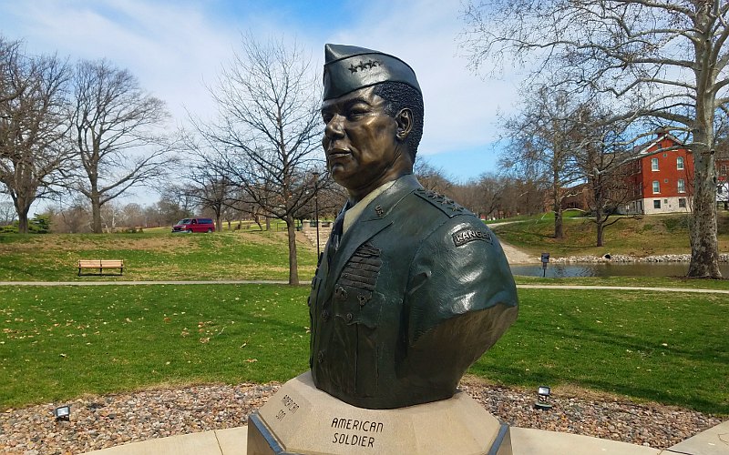General Colin Powell bust