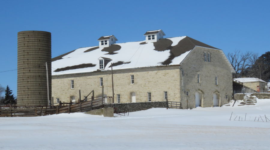 Z-Bar Ranch barn in winter