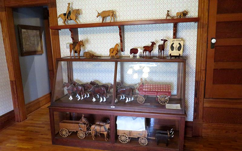 Merlin V. Houser wood carvings - Post Office Oak Museum