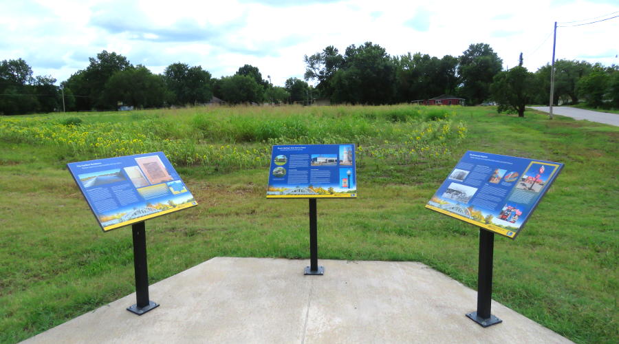 Baxter Springs sunflowers and kiosks