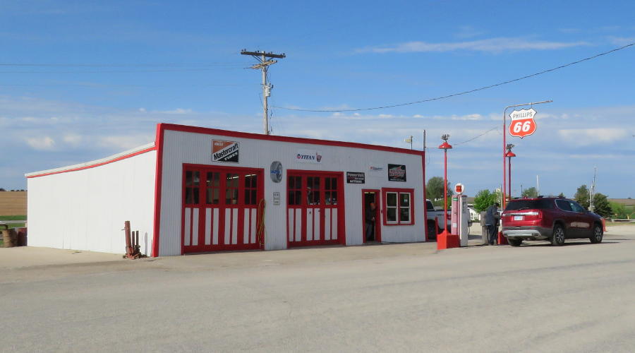 Koch's Service Station - Baileyville, Kansas