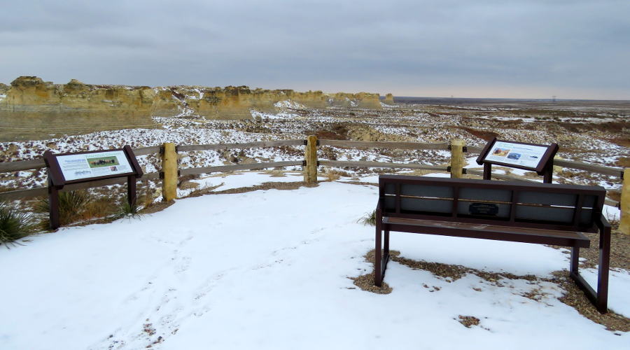 Little Jerusalem Badlands Overlook in winter