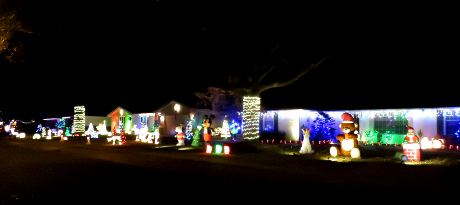 Gapske Christmas Display - Overland Park, Kansas