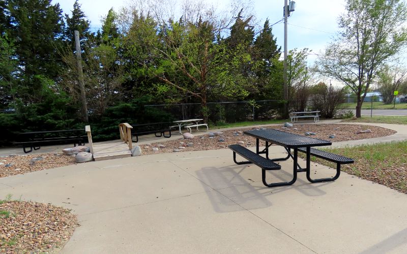 Picnic area at Jiffy Burger