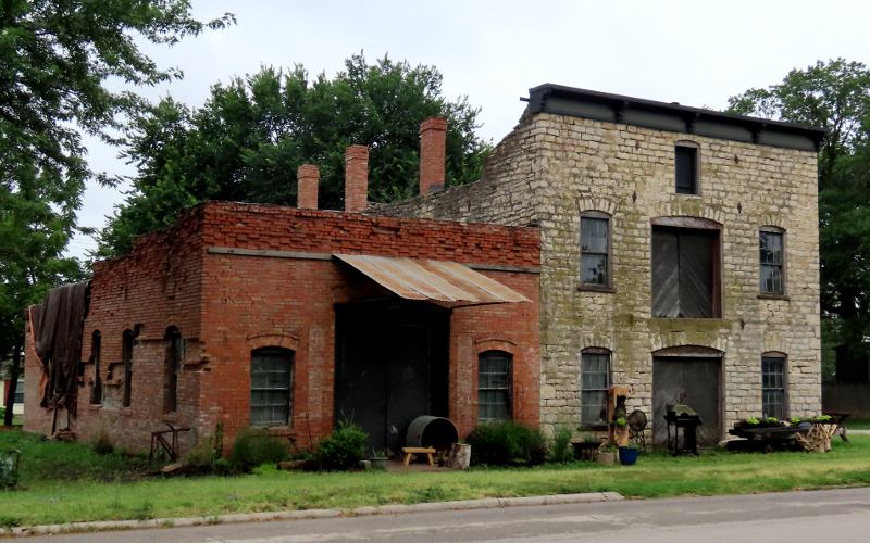 Landers Wagon and Carriage Shop - Humboldt, Kansas