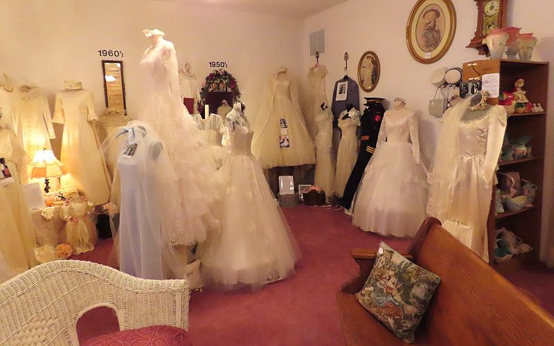 '50s and 60s wedding dresses at Someth Old Something New