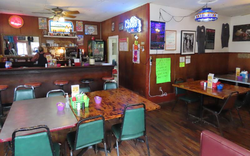 Prairie Nut Hut dining room