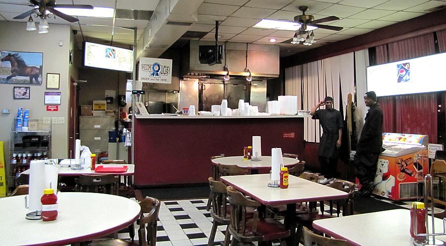 LC's Bar-B-Q dining room