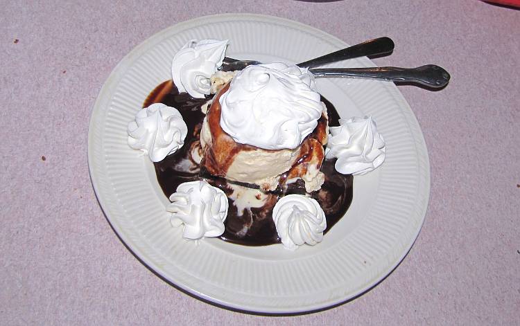 mudslide brownie at Frontier Steakhouse