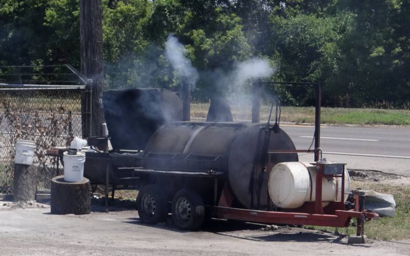 Mr. Epp's smoker - Kansas City, Kansas