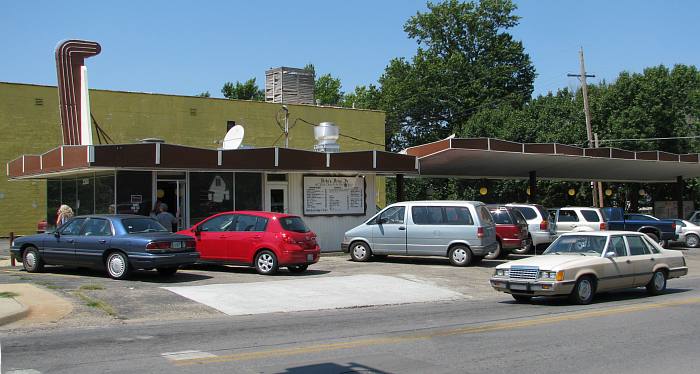 Bobo's Drive In  - nominated for 8 Wonders of Kansas Cusiine