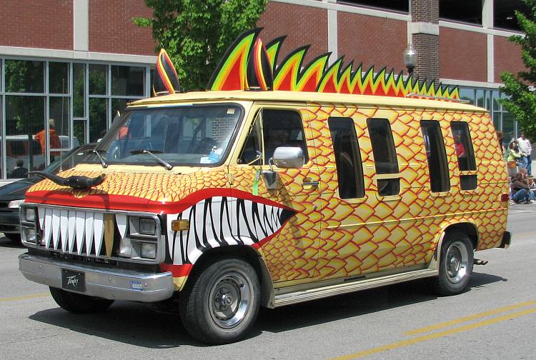 Dragon Wagon in Art Tougeau parade