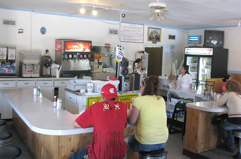 lunch counter at El Pulgarcito Restaurant