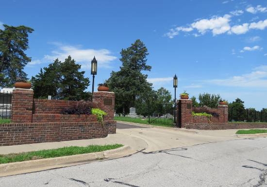 Olathe Memorial Cemetery - Robert Wolfley and Ada Abbott