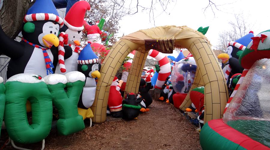 Paulie's Penguin Playground - Olathe, Kansas Christmas display