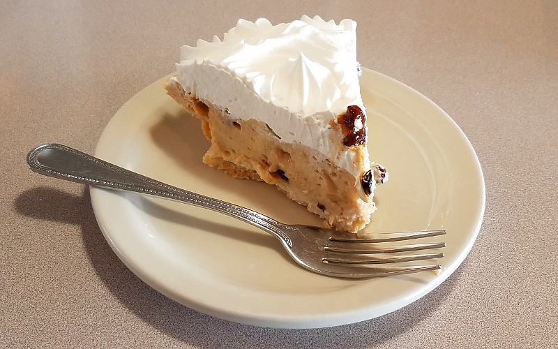 sour cream and raisin pie