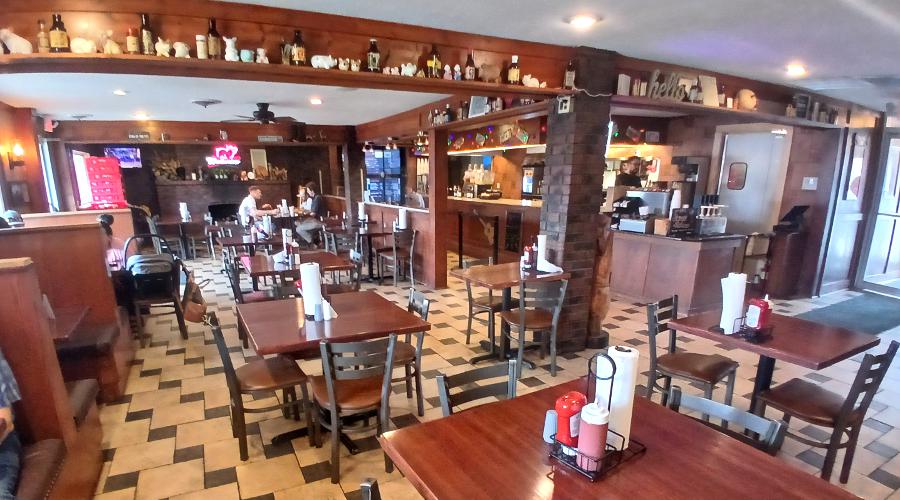Dining Room at J's BBQ Smokehouse
