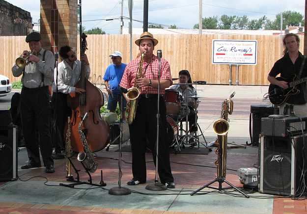 live music at Overland Park Farmers Market
