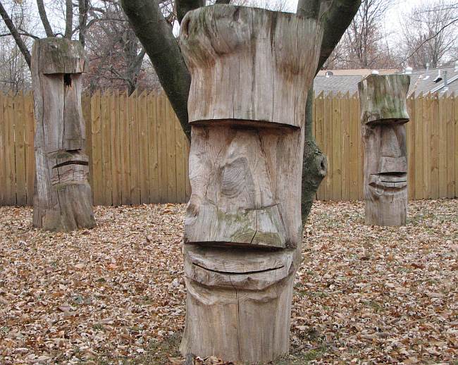 moai - Easter Island statues in Overland Park