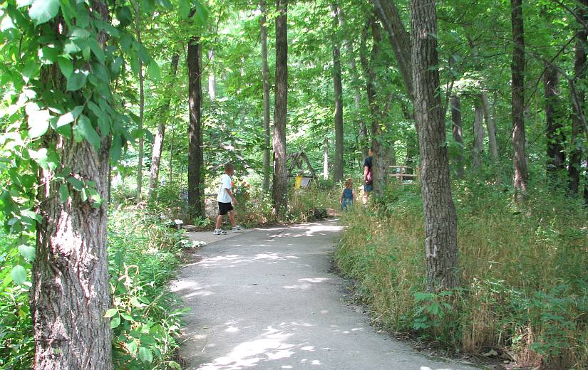 Dwana Rose nature trail - Overland Park, Kansas