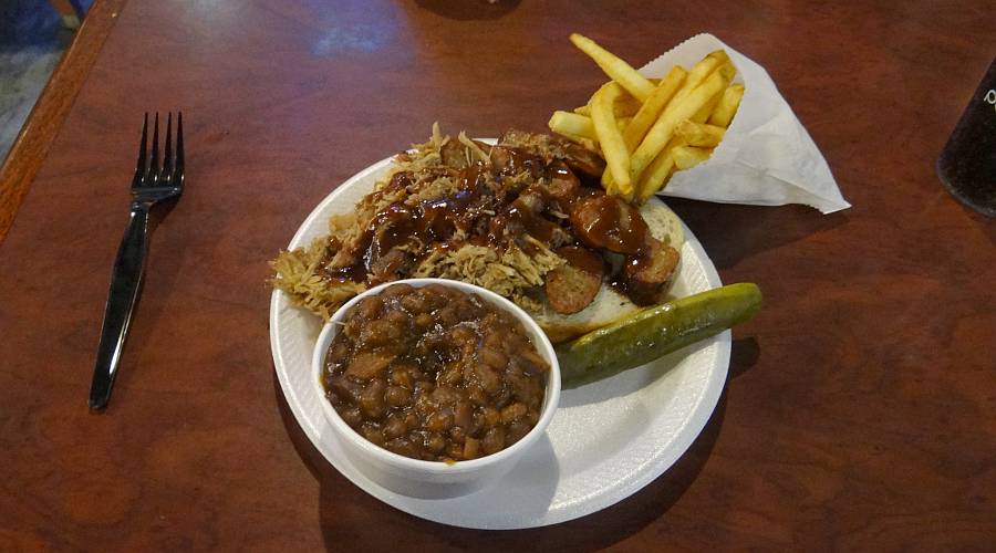 Smokey's on the BLVD combo plate