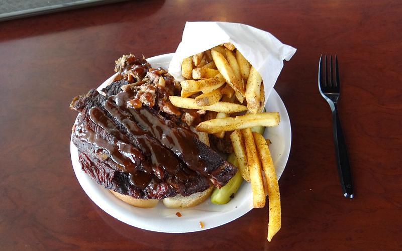 ribs and pork combination plate