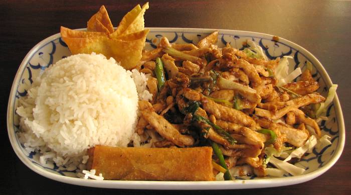 Garlic Pepper Chicken at Thai Treasure Restaurant