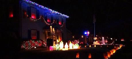 Broadmoor Avenue Christmas Displasy.