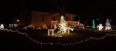 Shaver Family Christmas Display - Topeka, Kansas