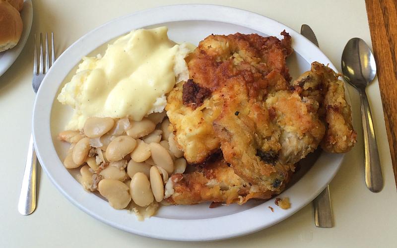 Fried chicken at Bradley's Corner Cafe